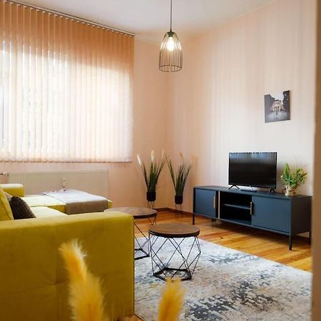 Apartament A Gem In The Heart Of Sofia 1Bdr Str Slavyanska Zewnętrze zdjęcie