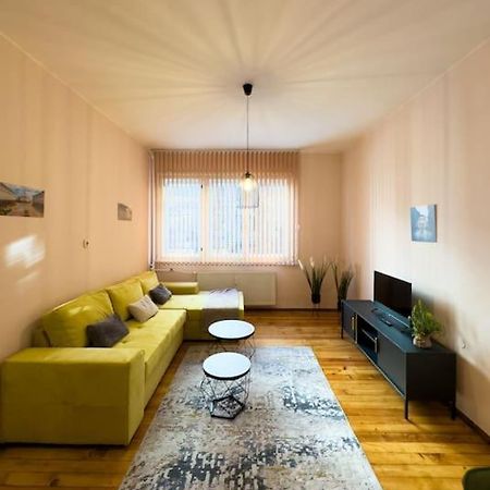 Apartament A Gem In The Heart Of Sofia 1Bdr Str Slavyanska Zewnętrze zdjęcie