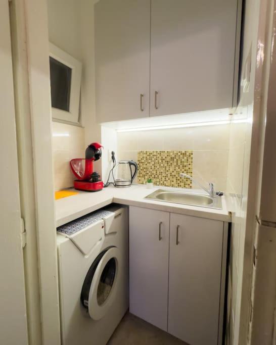 Apartament A Gem In The Heart Of Sofia 1Bdr Str Slavyanska Zewnętrze zdjęcie