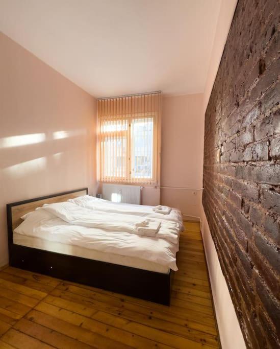 Apartament A Gem In The Heart Of Sofia 1Bdr Str Slavyanska Zewnętrze zdjęcie