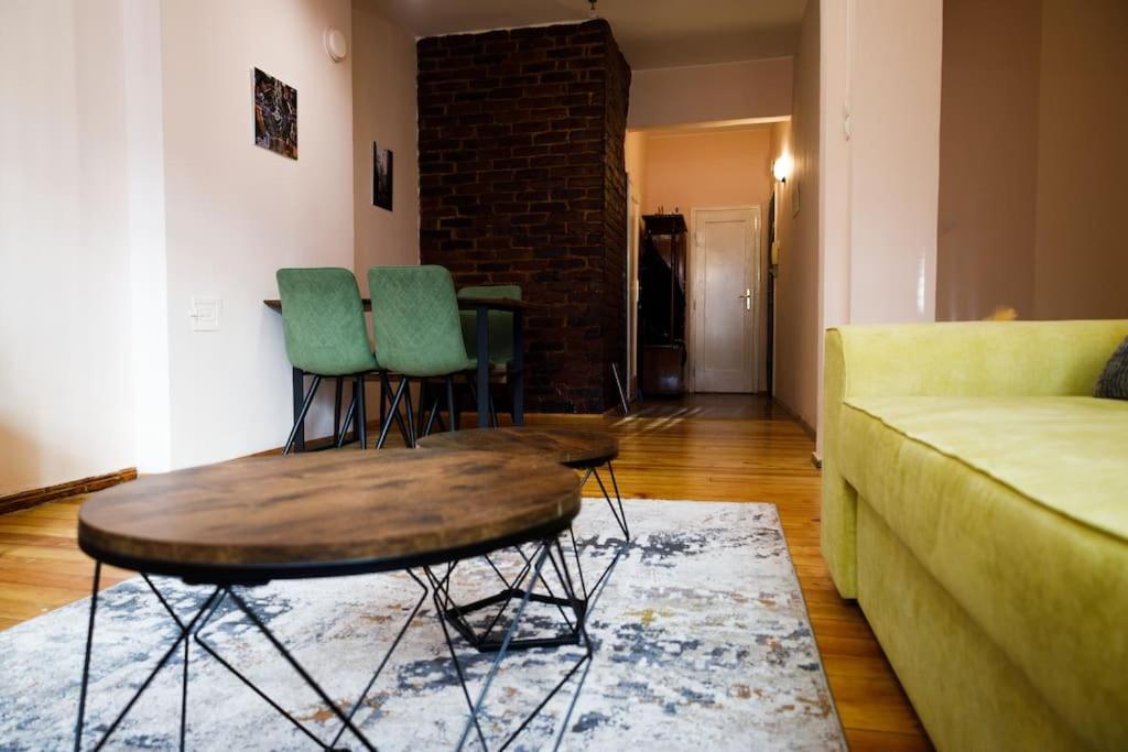 Apartament A Gem In The Heart Of Sofia 1Bdr Str Slavyanska Zewnętrze zdjęcie