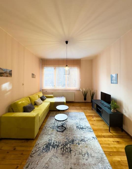 Apartament A Gem In The Heart Of Sofia 1Bdr Str Slavyanska Zewnętrze zdjęcie